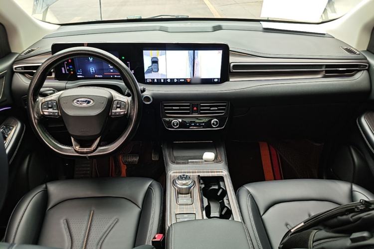 Used Ford Edge 2022 PLUS EcoBoost 245 Four-Wheel Drive Platinum Edition 7-Seater Center Console