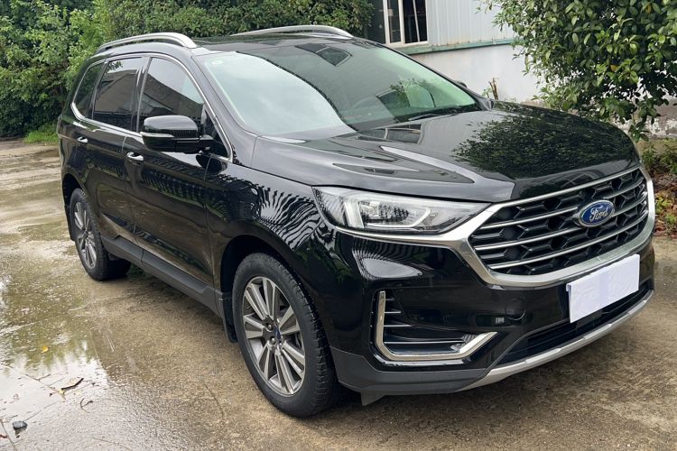 Used Ford Edge 2022 PLUS EcoBoost 245 Four-Wheel Drive Platinum Edition 7-Seater Exterior 2