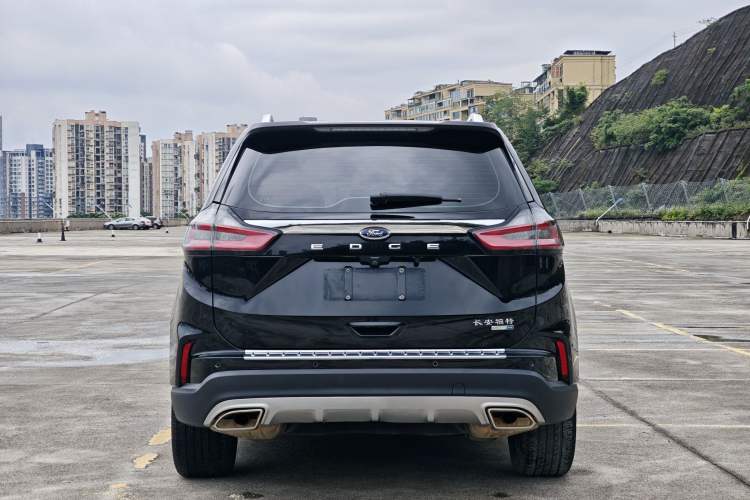Used Ford Edge 2022 PLUS EcoBoost 245 Four-Wheel Drive Platinum Edition 7-Seater Exterior 4