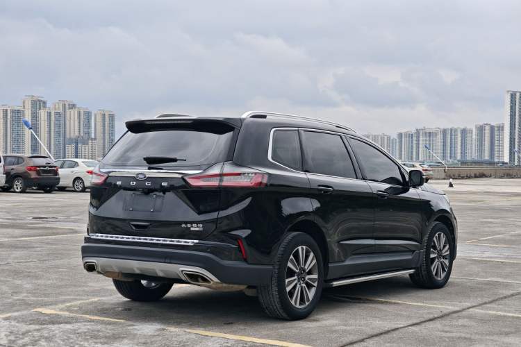 Used Ford Edge 2022 PLUS EcoBoost 245 Four-Wheel Drive Platinum Edition 7-Seater Exterior 5