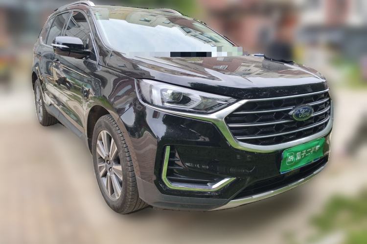 Used Ford Edge 2022 PLUS EcoBoost 245 Four-Wheel Drive Platinum Edition 7-Seater Front Right 45 Deg
