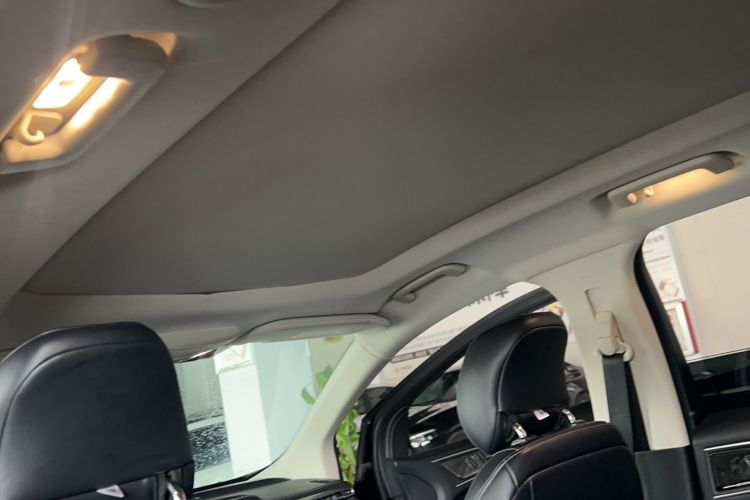 Used Ford Edge 2022 PLUS EcoBoost 245 Four-Wheel Drive Platinum Edition 7-Seater Headliner