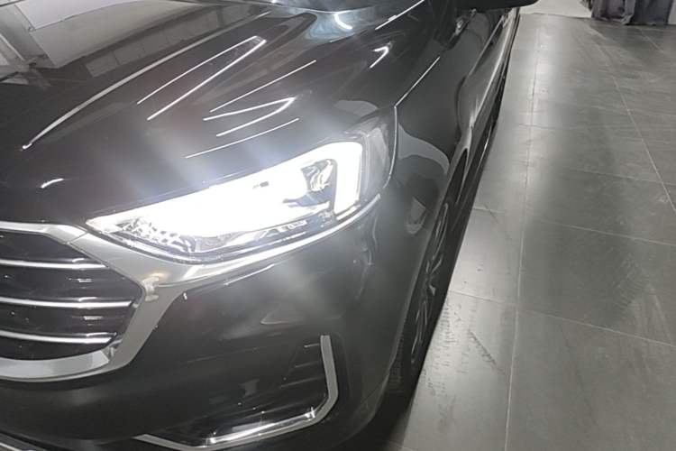 Used Ford Edge 2022 PLUS EcoBoost 245 Four-Wheel Drive Platinum Edition 7-Seater Left Front Headlight