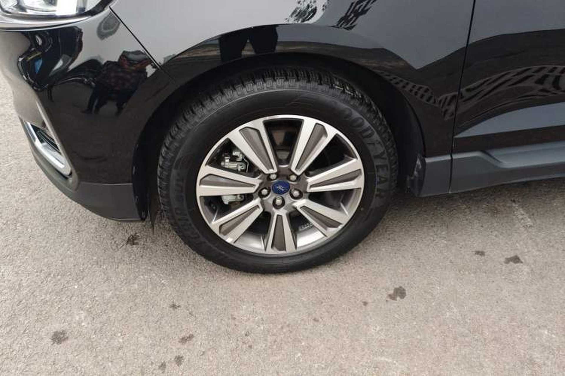Used Ford Edge 2022 PLUS EcoBoost 245 Four-Wheel Drive Platinum Edition 7-Seater Left Front Wheel Hub