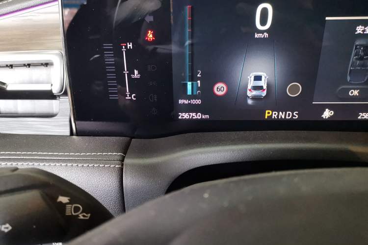 Used Ford Edge 2022 PLUS EcoBoost 245 Four-Wheel Drive Platinum Edition 7-Seater Odometer Close Up