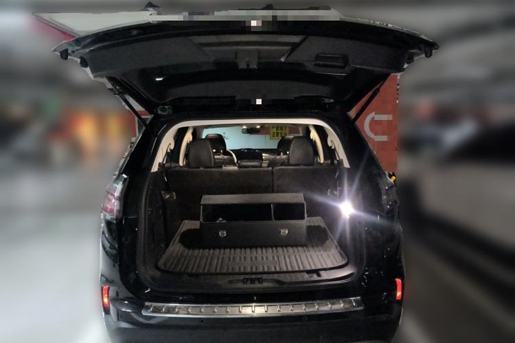Used Ford Edge 2022 PLUS EcoBoost 245 Four-Wheel Drive Platinum Edition 7-Seater Trunk