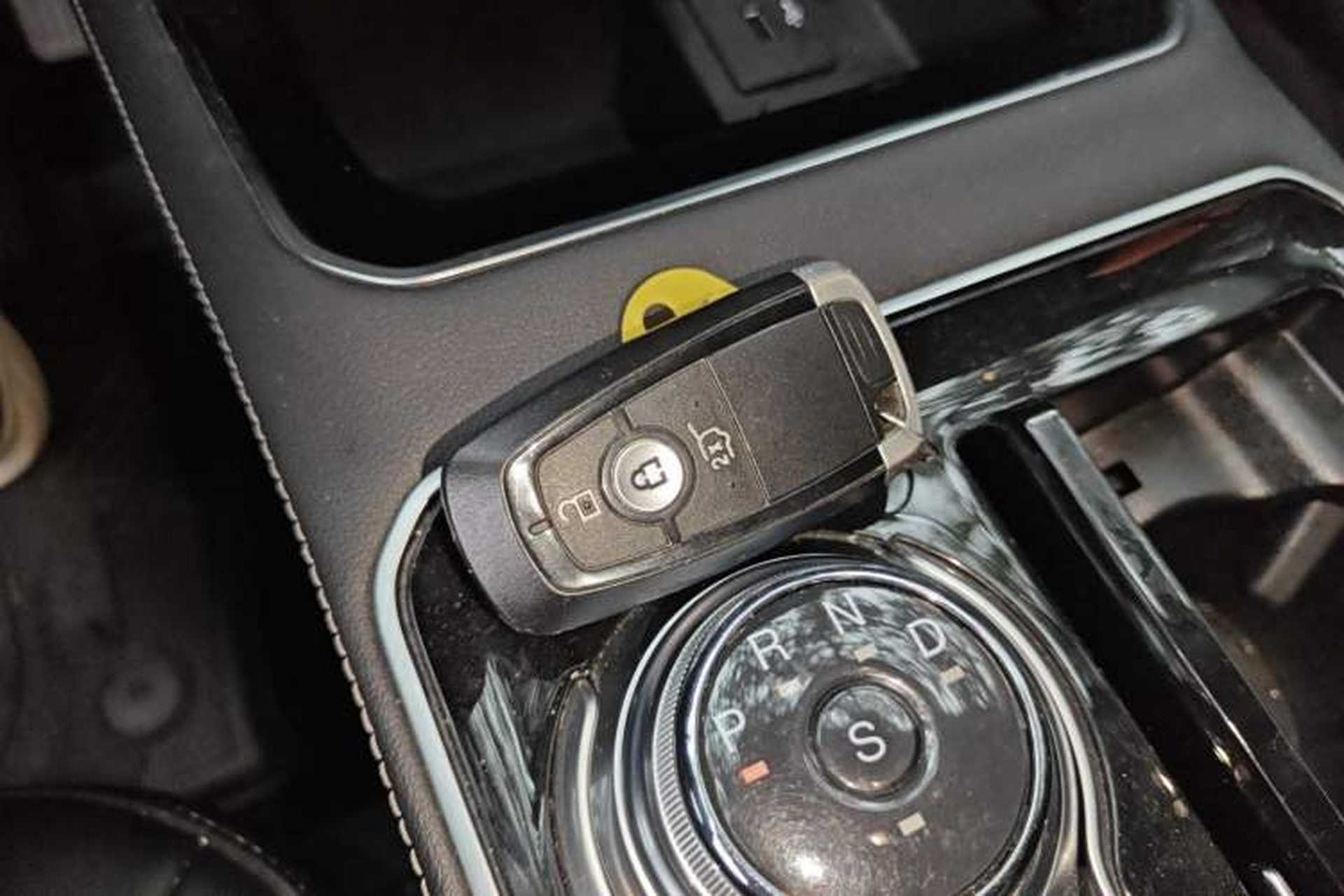 Used Ford Edge 2022 PLUS EcoBoost 245 Four-Wheel Drive Platinum Edition 7-Seater Vehicle Key