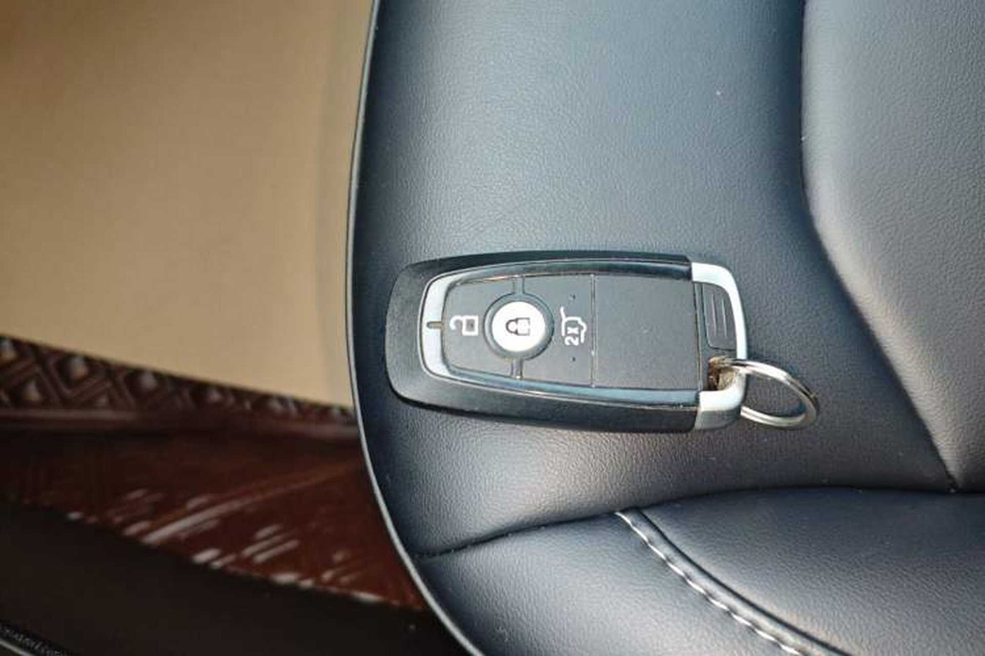 Used Ford Edge 2022 PLUS EcoBoost 245 Four-Wheel Drive Platinum Edition 7-Seater Vehicle Key