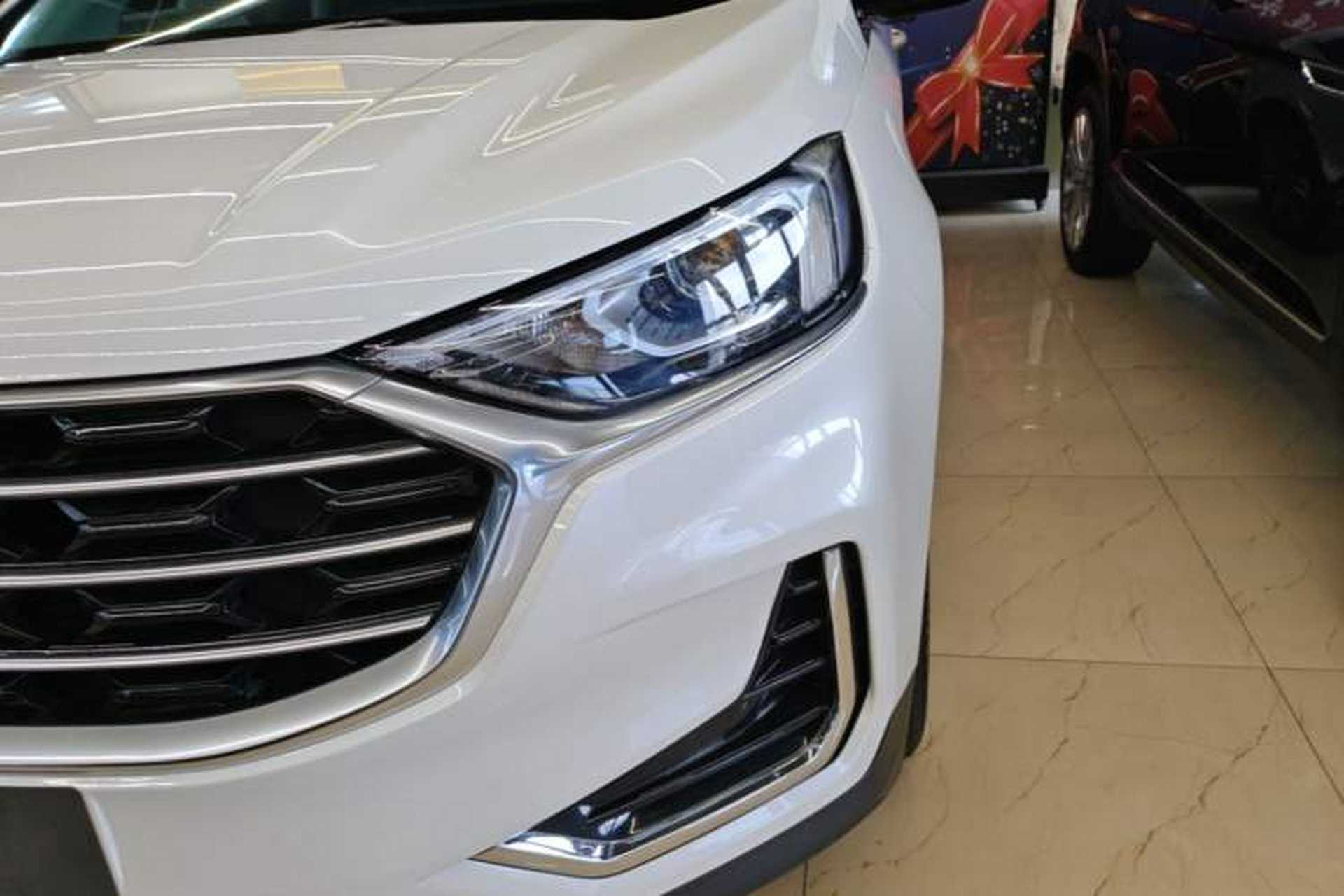 Used Ford Edge 2022 PLUS EcoBoost 245 Four-Wheel Drive Platinum Edition 7-Seater Left Front Headlight