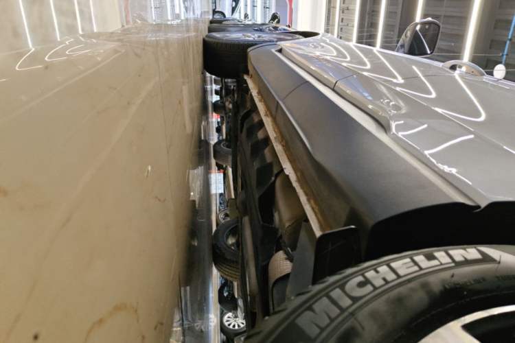 Used Ford Edge 2022 PLUS EcoBoost 245 Four-Wheel Drive Platinum Edition 7-Seater Left Side Sill