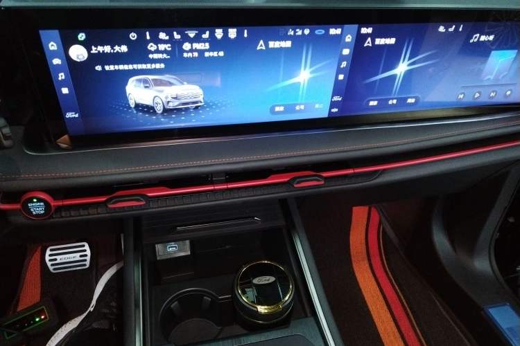 Used Ford Edge 2023 Ford Explorer L 2.0T EcoBoost E-Hybrid Four-Wheel Drive 7-Seater ST-Line Audio And AC Panel