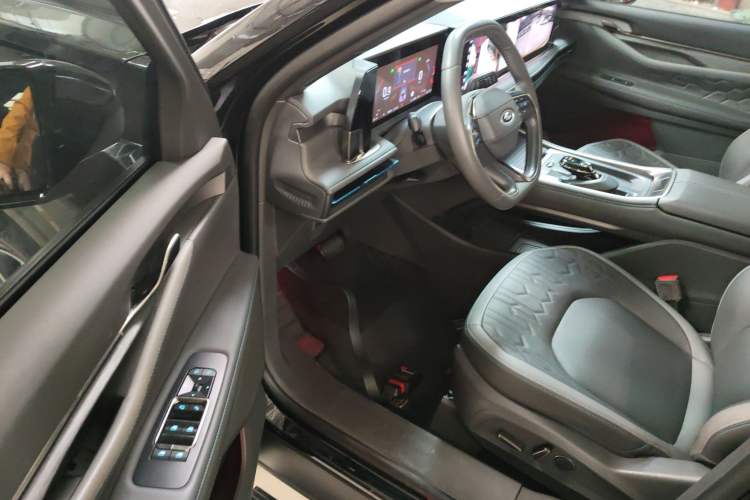 Used Ford Edge 2023 Ford Explorer L 2.0T EcoBoost Two-Wheel Drive 7-Seater Luxury Model Driver Seat