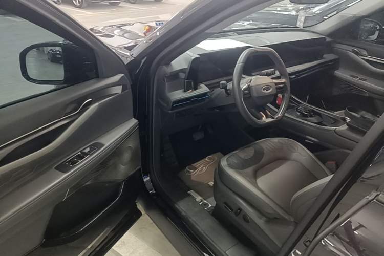 Used Ford Edge 2023 Ford Explorer L 2.0T EcoBoost Two-Wheel Drive 7-Seater Luxury Model Driver Seat