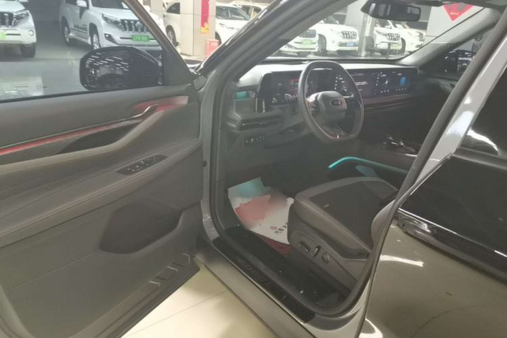 Used Ford Edge 2023 Edge L 2.0T EcoBoost E-Hybrid Four-Wheel Drive Seven-Seat Supreme Model Driver Seat