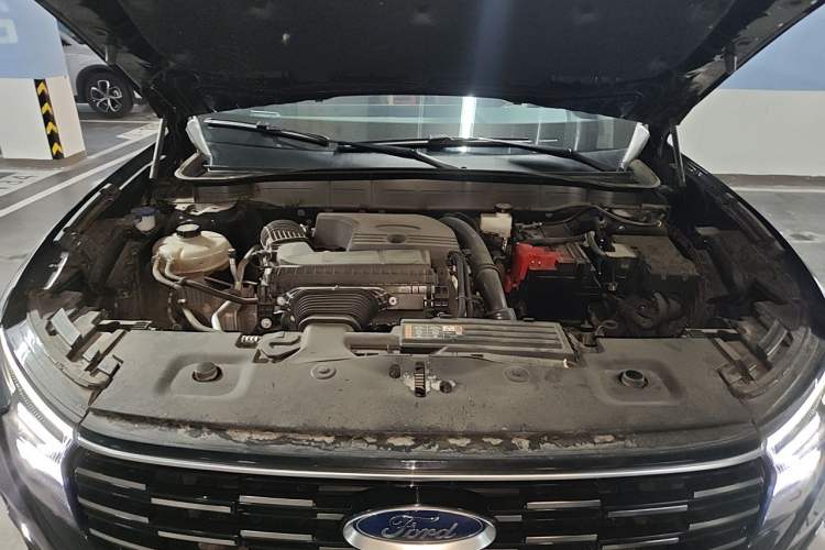 Used Ford Edge 2023 Ford Explorer L 2.0T EcoBoost Two-Wheel Drive 7-Seater Luxury Model Engine Bay