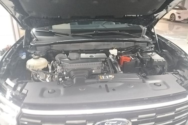 Used Ford Edge 2023 Ford Explorer L 2.0T EcoBoost Four-Wheel Drive 7-Seater Supreme Model Engine Bay