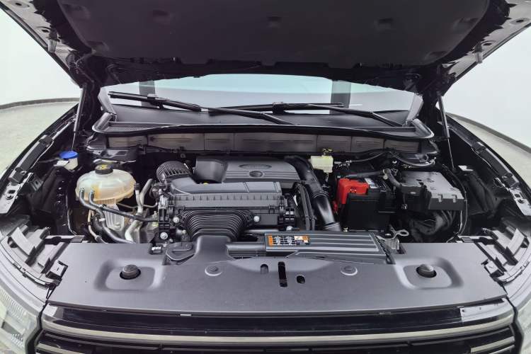 Used Ford Edge 2023 Ford Explorer L 2.0T EcoBoost Four-Wheel Drive 7-Seater Supreme Model Engine Bay