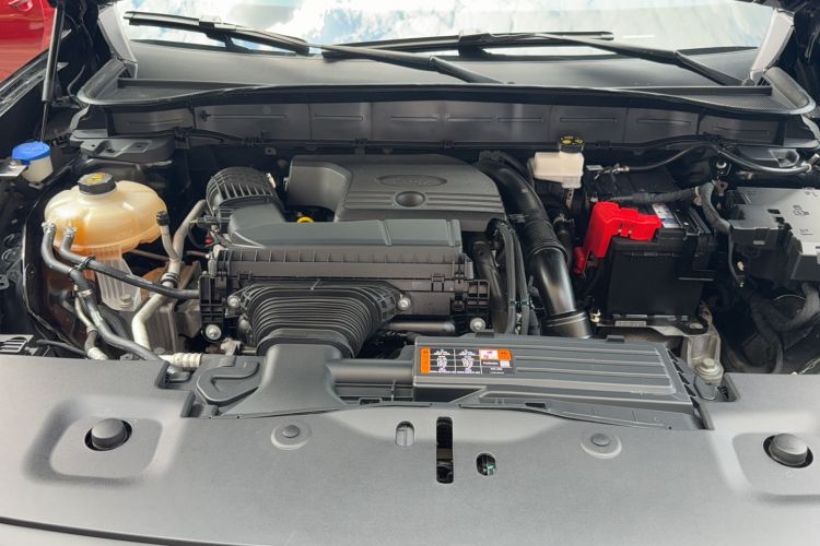 Used Ford Edge 2023 Ford Explorer L 2.0T EcoBoost Two-Wheel Drive 7-Seater Luxury Model Engine Bay