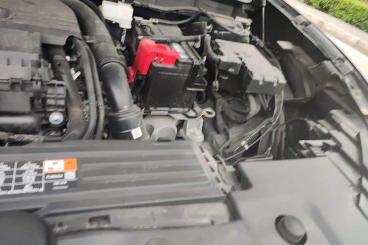 Used Ford Edge 2023 Ford Explorer L 2.0T EcoBoost E-Hybrid Two-Wheel Drive 7-Seater Fashion Edition Engine Bay Left
