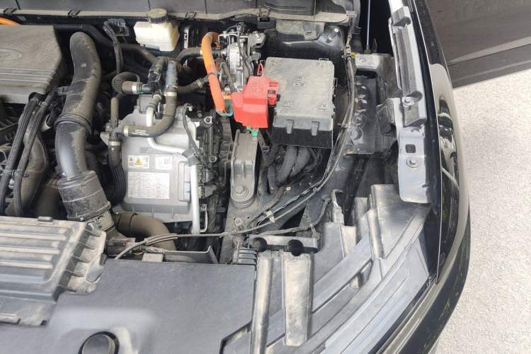 Used Ford Edge 2023 Edge L 2.0T EcoBoost E-Hybrid Four-Wheel Drive Seven-Seat Supreme Model Engine Bay Left