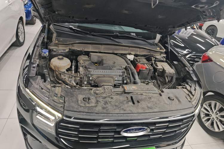 Used Ford Edge 2023 Ford Explorer L 2.0T EcoBoost Two-Wheel Drive 7-Seater Luxury Model Engine Bay