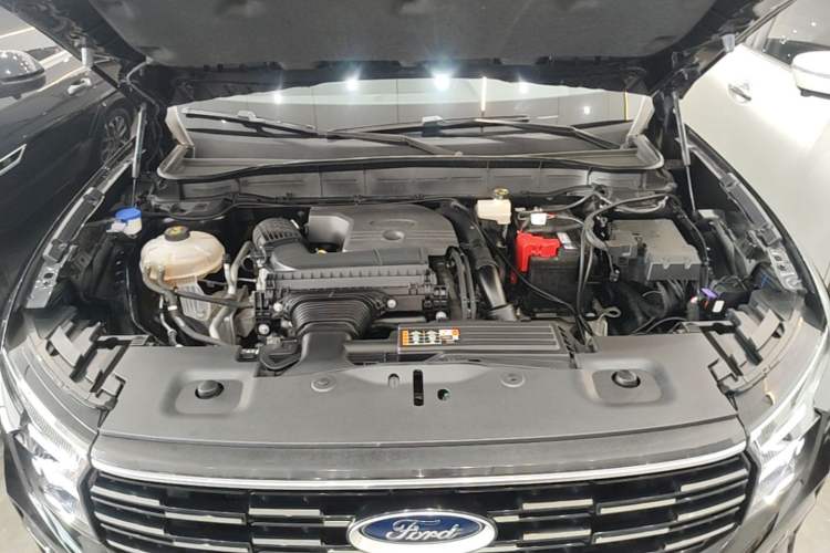 Used Ford Edge 2023 Ford Explorer L 2.0T EcoBoost Two-Wheel Drive 7-Seater Luxury Model Engine Bay