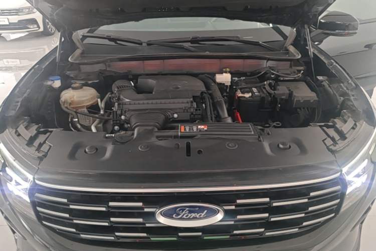 Used Ford Edge 2023 Ford Explorer L 2.0T EcoBoost Two-Wheel Drive 7-Seater Luxury Model Engine Bay