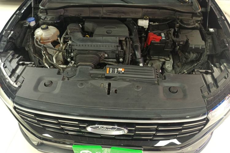 Used Ford Edge 2023 Ford Explorer L 2.0T EcoBoost Two-Wheel Drive 7-Seater Luxury Model Engine Bay