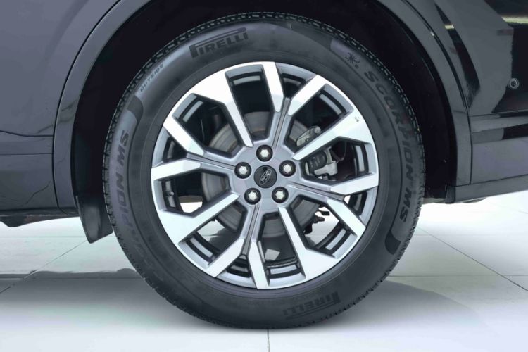 Used Ford Edge 2023 Ford Explorer L 2.0T EcoBoost Four-Wheel Drive 7-Seater Supreme Model Exterior 2