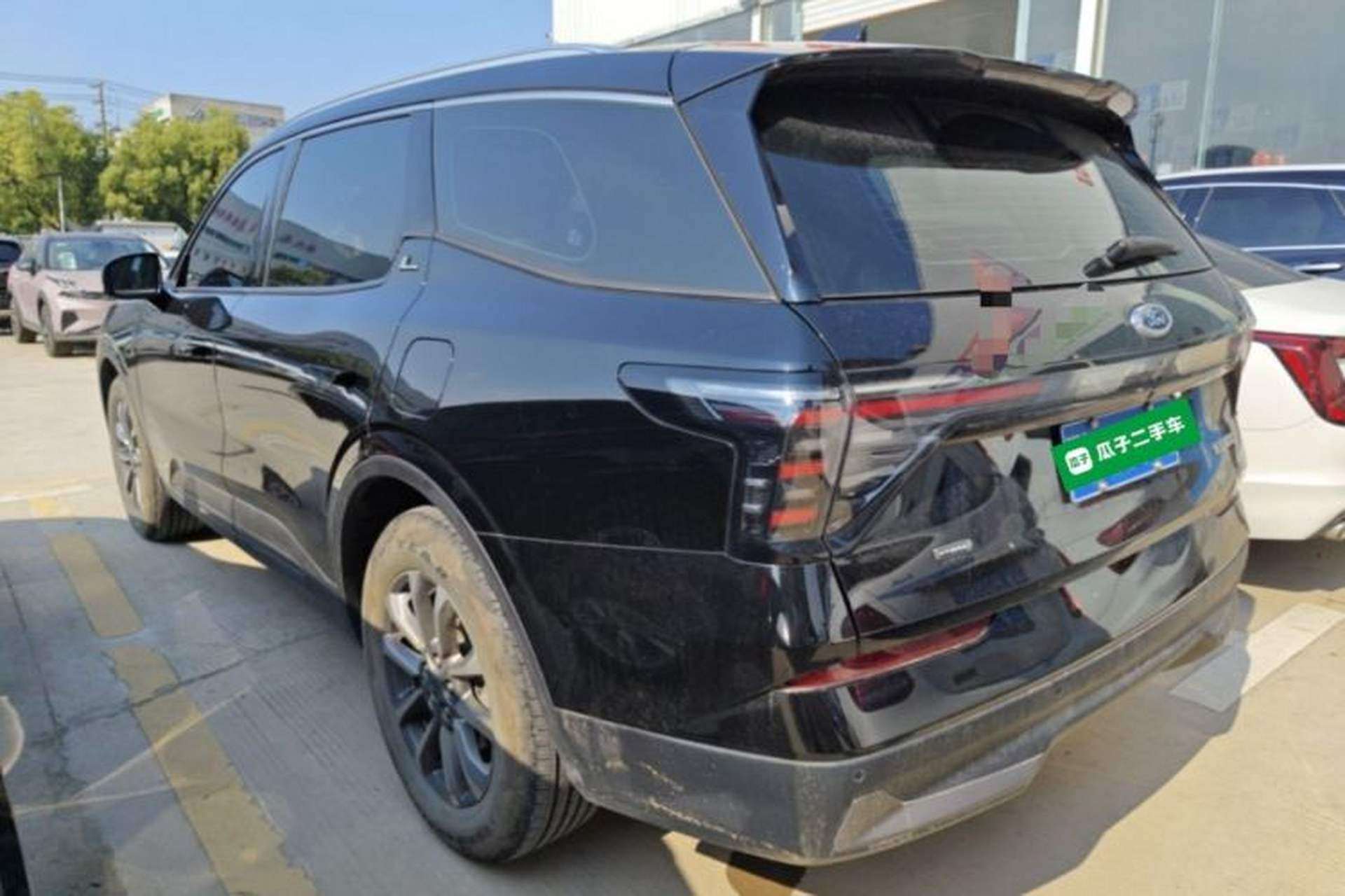 Used Ford Edge 2023 Ford Explorer L 2.0T EcoBoost E-Hybrid Two-Wheel Drive 7-Seater Luxury Model Exterior 2