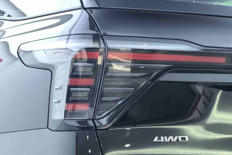 Used Ford Edge 2023 Ford Explorer L 2.0T EcoBoost Four-Wheel Drive 7-Seater Supreme Model Exterior 3