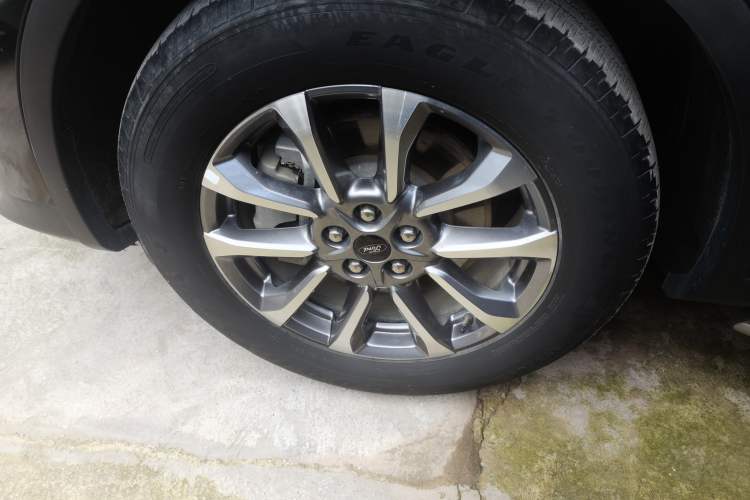Used Ford Edge 2023 Ford Explorer L 2.0T EcoBoost Two-Wheel Drive 7-Seater Luxury Model Exterior 4