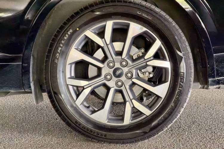 Used Ford Edge 2023 Edge L 2.0T EcoBoost E-Hybrid Four-Wheel Drive Seven-Seat Supreme Model Exterior 9