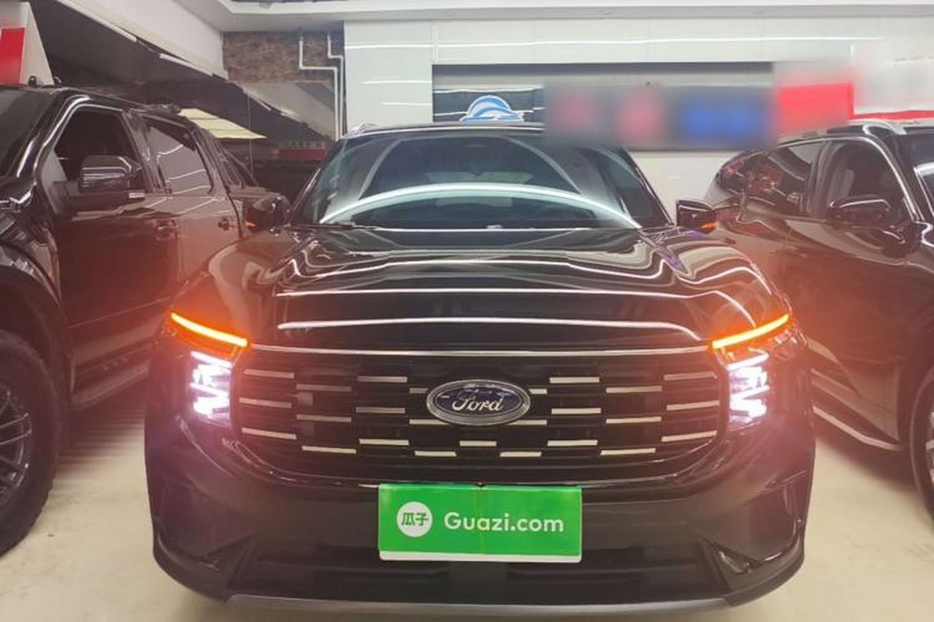 Used Ford Edge 2023 Ford Explorer L 2.0T EcoBoost E-Hybrid Two-Wheel Drive 7-Seater Luxury Model Front