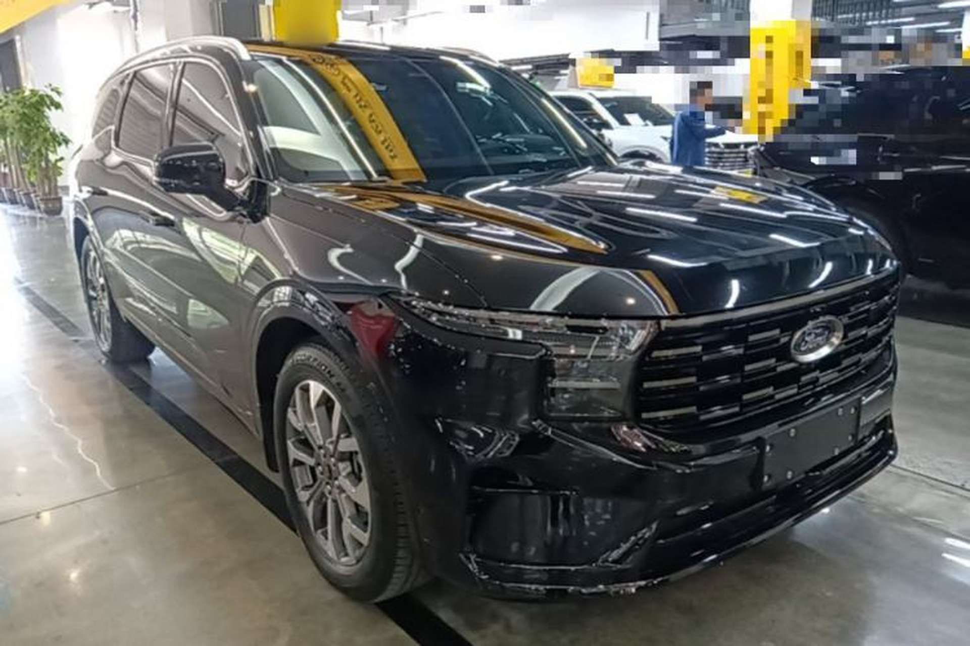Used Ford Edge 2023 Ford Explorer L 2.0T EcoBoost Four-Wheel Drive 7-Seater Supreme Model Front Right 45 Deg