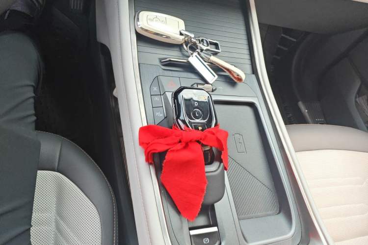 Used Ford Edge 2023 Ford Explorer L 2.0T EcoBoost Four-Wheel Drive 7-Seater Supreme Model Gear Lever