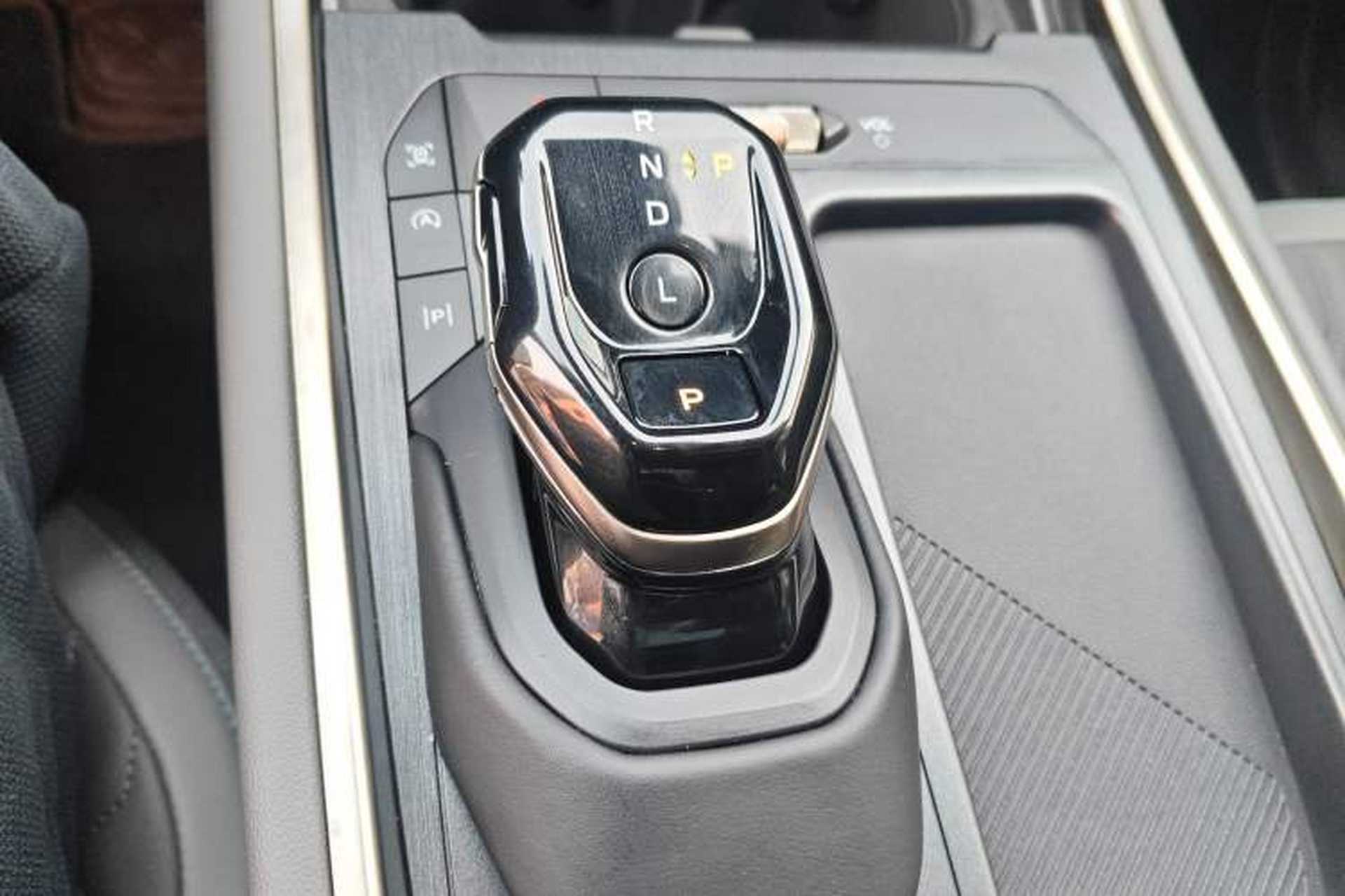 Used Ford Edge 2023 Ford Explorer L 2.0T EcoBoost Two-Wheel Drive 7-Seater Luxury Model Gear Lever