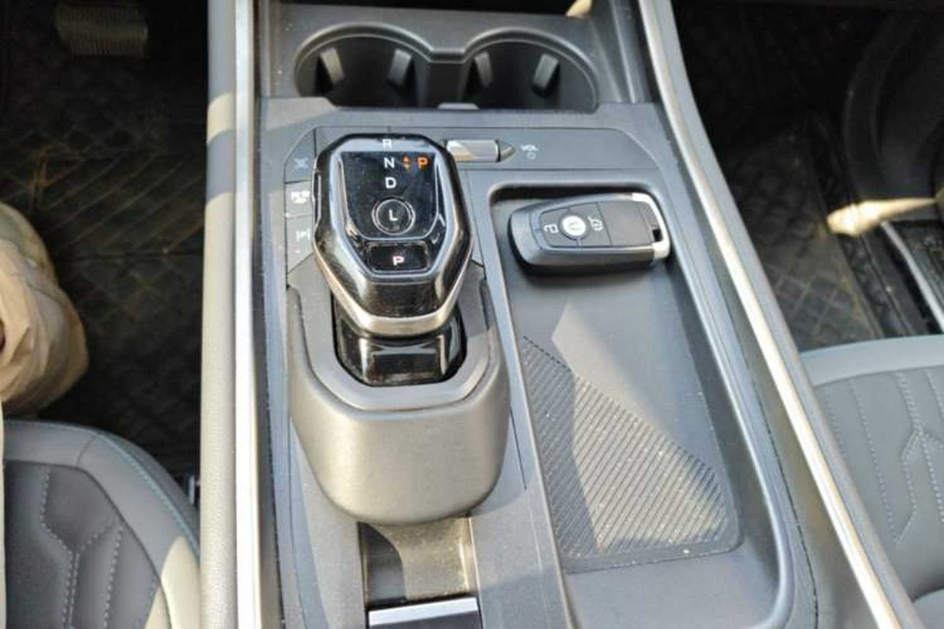 Used Ford Edge 2023 Ford Explorer L 2.0T EcoBoost E-Hybrid Two-Wheel Drive 7-Seater Luxury Model Gear Lever