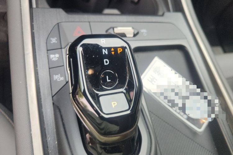 Used Ford Edge 2023 Edge L 2.0T EcoBoost E-Hybrid Four-Wheel Drive Seven-Seat Supreme Model Gear Lever