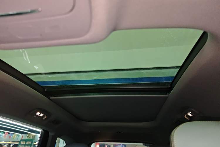 Used Ford Edge 2023 Edge L 2.0T EcoBoost E-Hybrid Four-Wheel Drive Seven-Seat Supreme Model Headliner
