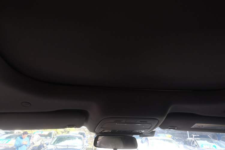 Used Ford Edge 2023 Ford Explorer L 2.0T EcoBoost Two-Wheel Drive 7-Seater Luxury Model Headliner