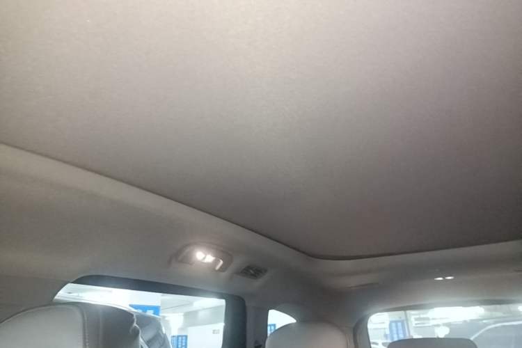 Used Ford Edge 2023 Ford Explorer L 2.0T EcoBoost Two-Wheel Drive 7-Seater Luxury Model Headliner