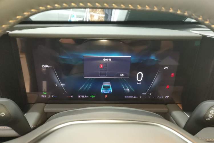 Used Ford Edge 2023 Edge L 2.0T EcoBoost E-Hybrid Four-Wheel Drive Seven-Seat Supreme Model Instrument Cluster