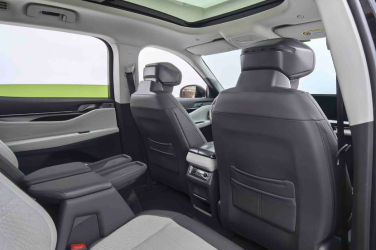 Used Ford Edge 2023 Ford Explorer L 2.0T EcoBoost Four-Wheel Drive 7-Seater Supreme Model Interior 13