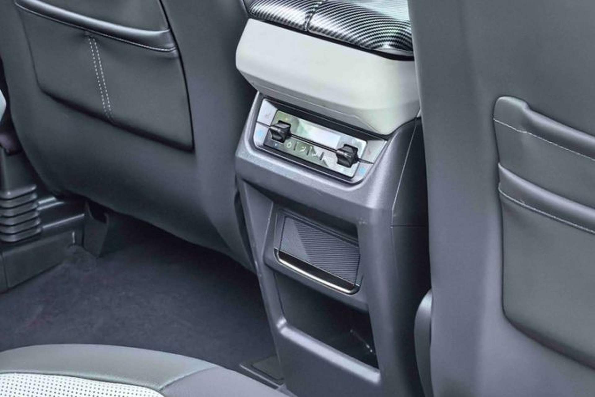 Used Ford Edge 2023 Ford Explorer L 2.0T EcoBoost Four-Wheel Drive 7-Seater Supreme Model Interior 2