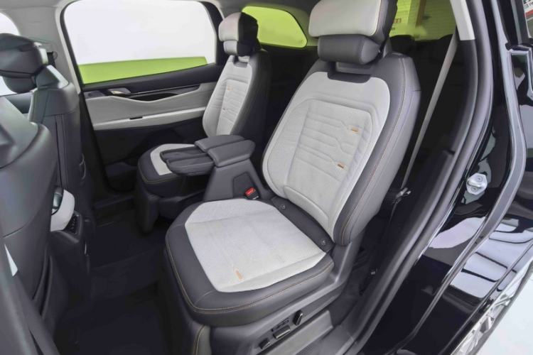 Used Ford Edge 2023 Ford Explorer L 2.0T EcoBoost Four-Wheel Drive 7-Seater Supreme Model Interior 4
