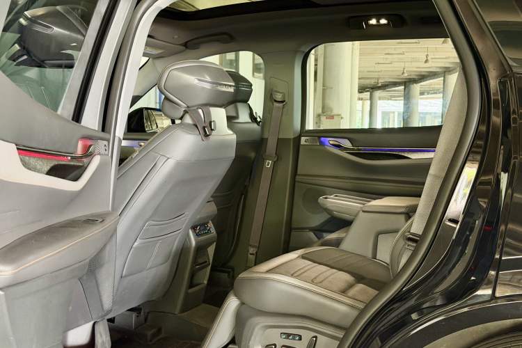 Used Ford Edge 2023 Edge L 2.0T EcoBoost E-Hybrid Four-Wheel Drive Seven-Seat Supreme Model Interior 6
