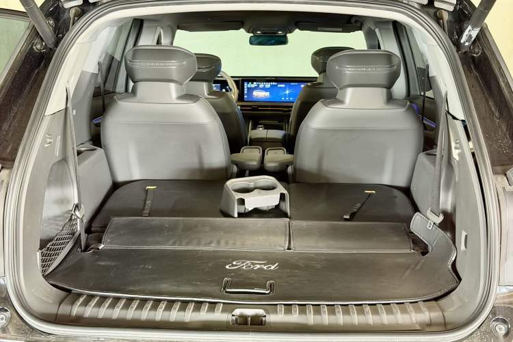Used Ford Edge 2023 Edge L 2.0T EcoBoost E-Hybrid Four-Wheel Drive Seven-Seat Supreme Model Interior 7