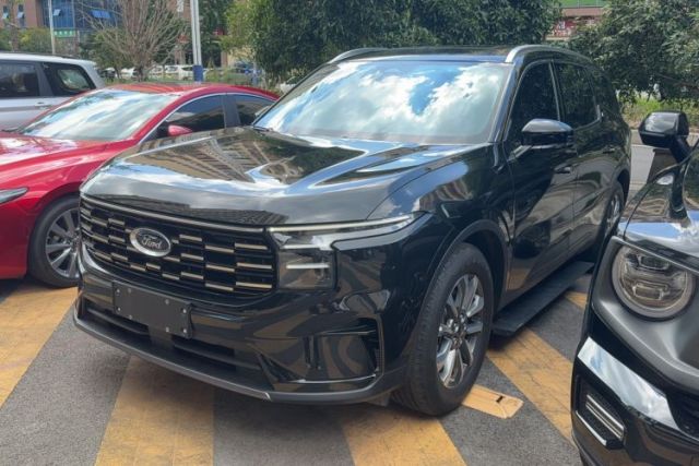 Used Ford Edge 2023 Ford Explorer L 2.0T EcoBoost Two-Wheel Drive 7-Seater Luxury Model