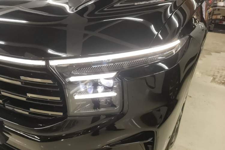 Used Ford Edge 2023 Edge L 2.0T EcoBoost E-Hybrid Four-Wheel Drive Seven-Seat Supreme Model Left Front Headlight